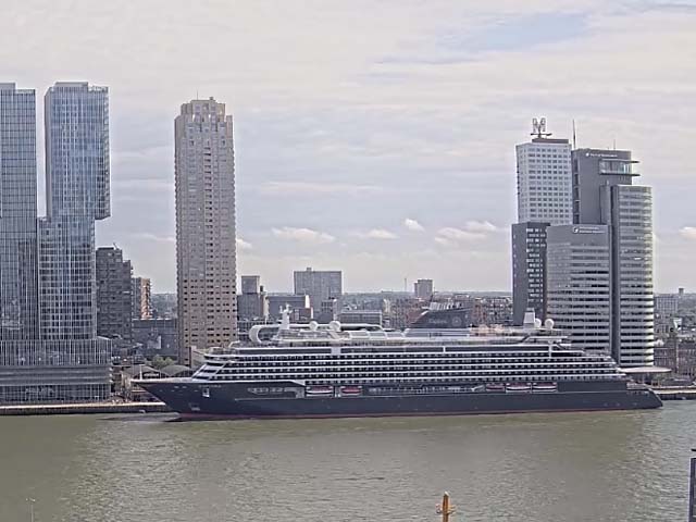 Explora I aan de Cruise Terminal Rotterdam